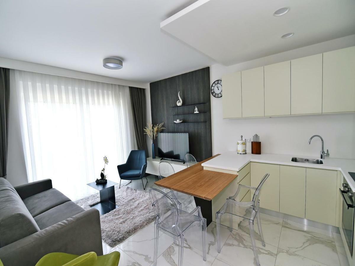 Apartments In Villa Ziza, Rooftop Swimming Pool Opatija Extérieur photo