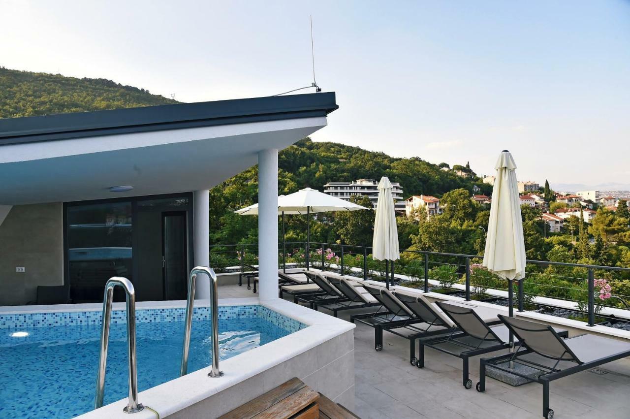 Apartments In Villa Ziza, Rooftop Swimming Pool Opatija Extérieur photo