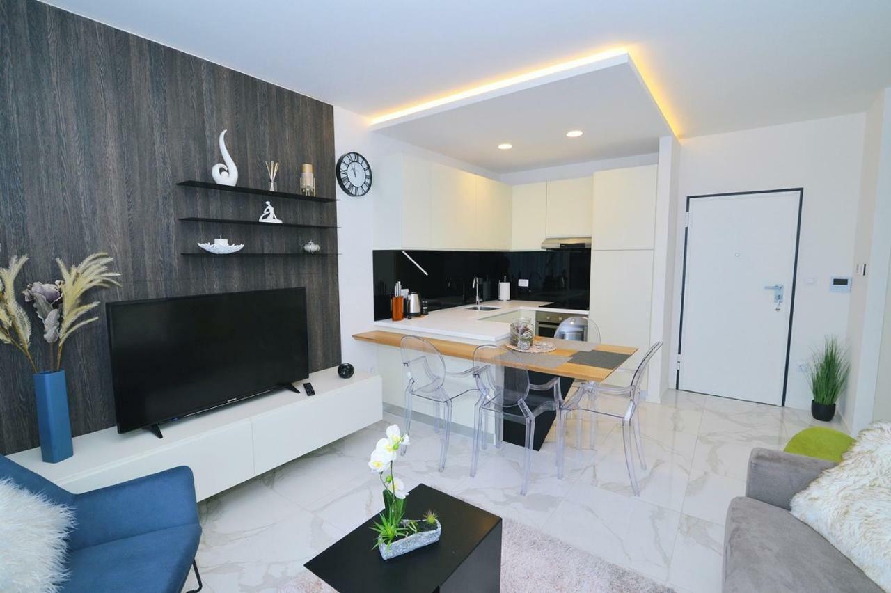 Apartments In Villa Ziza, Rooftop Swimming Pool Opatija Extérieur photo