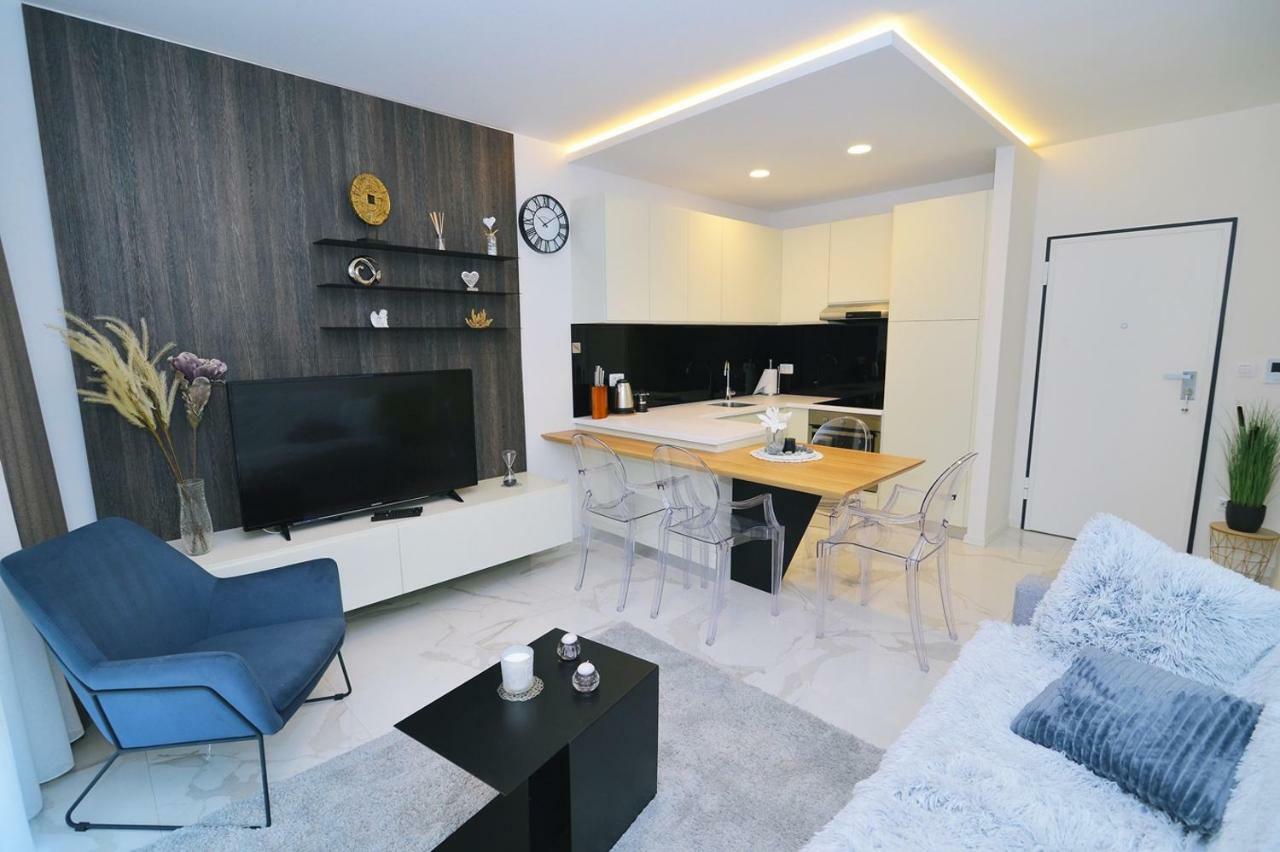 Apartments In Villa Ziza, Rooftop Swimming Pool Opatija Extérieur photo